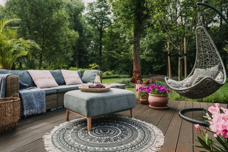 Patio Furniture to Invigorate Your Outdoor Activities